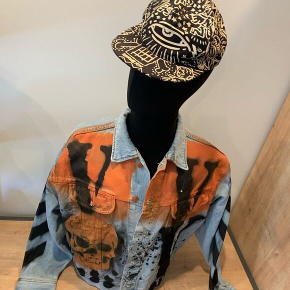 Yeezus  + Vultures Merch Jean Jacket - Size Large - Picture 12 of 12